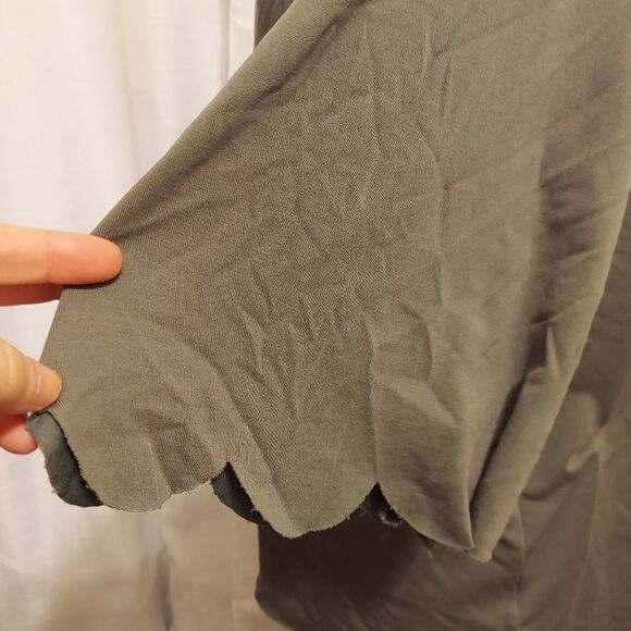 scalloped Umgee top Gray womens Size large - Picture 2 of 8